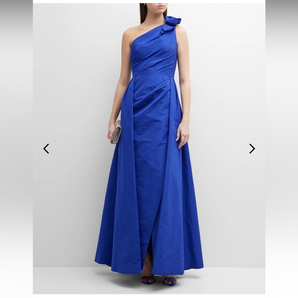 NWT Rickie Freeman for Teri John ruched gown with flower detail